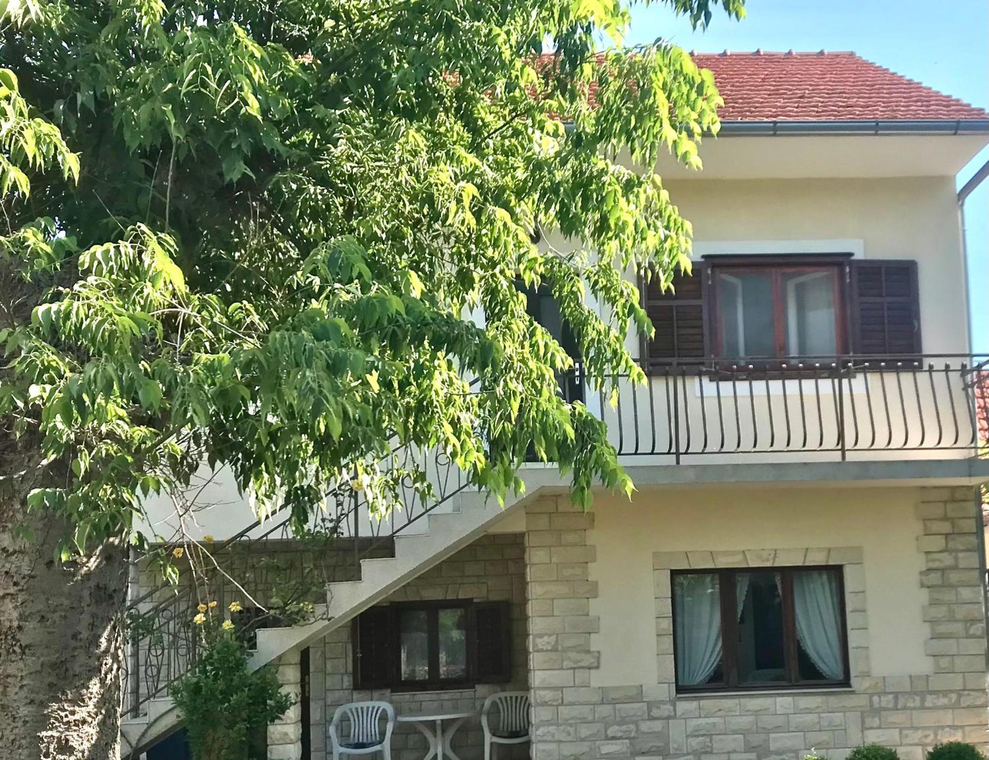 Family Friendly Holiday Home "Ana" Šibenik Exteriör bild