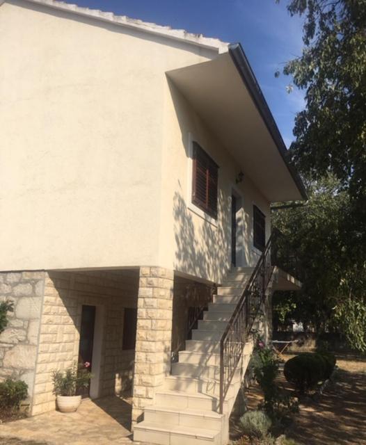 Family Friendly Holiday Home "Ana" Šibenik Exteriör bild