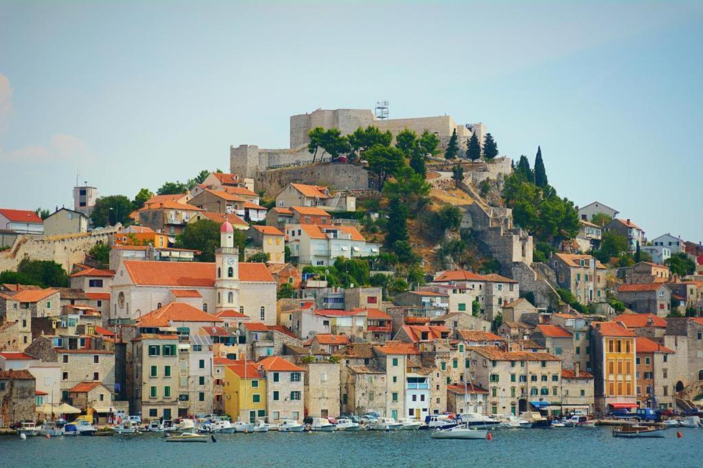 Family Friendly Holiday Home "Ana" Šibenik Exteriör bild